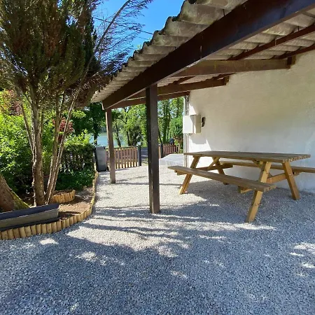 Maison Bord De Lac De Charmes Bannes  Exterior foto